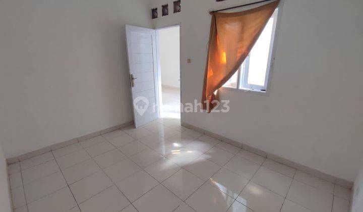 Disewakan Rumah Di Istana Regency Sudirman (Irsud) 2 Lantai, Siap Huni 8