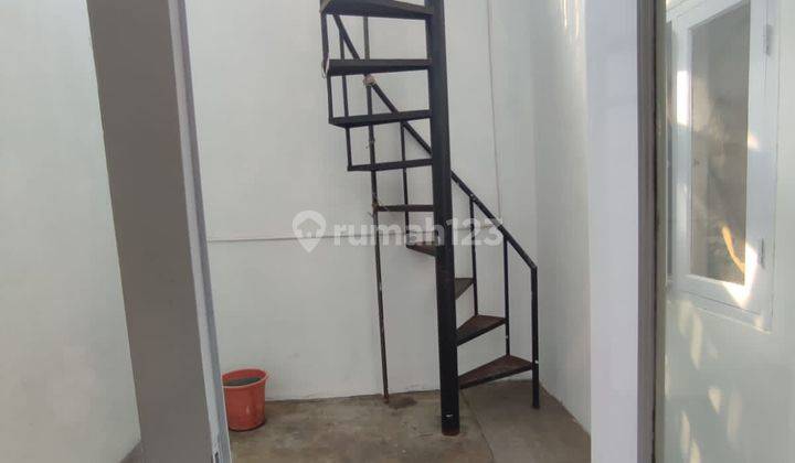 Disewakan Rumah Di Istana Regency Sudirman (Irsud) 2 Lantai, Siap Huni 10