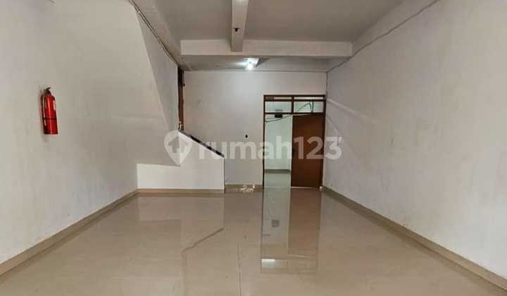 Taman Kopo Indah 2 Bandung Ruko Bersih Terawat Siap Pakai Cocok untuk Usaha Klinik, Salon, Bakery, Laundry, Frozen Food Taman Kopo Indah 2 Bandung Ruko Bersih Terawat Siap Pakai Cocok untuk Usaha Klinik, Salon, Bakery, Laundry, Frozen Food