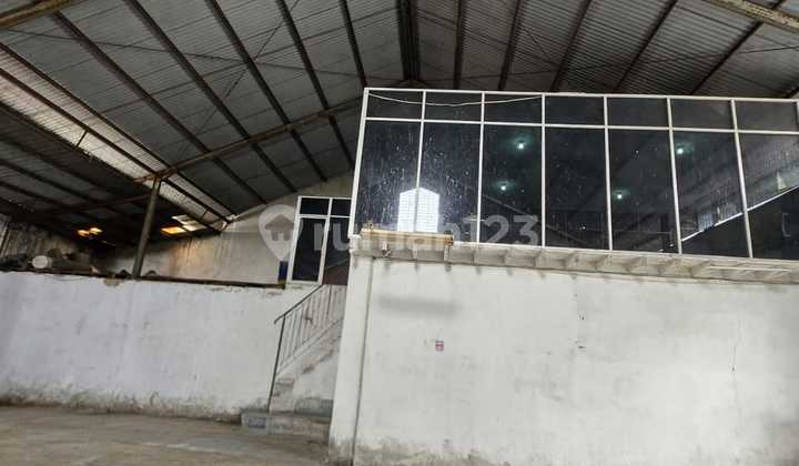 Caringin, Bandung Good Warehouse 689 m2 Strategic Location Ready to Use