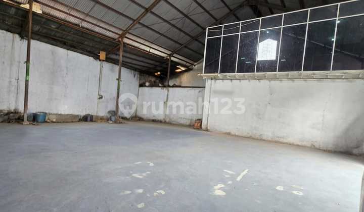Caringin, Bandung Good Warehouse 689 m2 Strategic Location Ready to Use