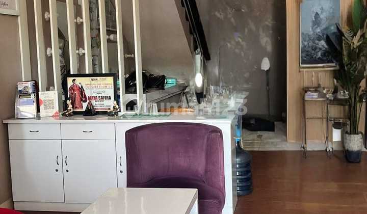 Nice Well-Maintained Ciumbuleuit Bandung Shophouse Ready to Use 2