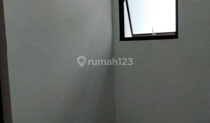 Rumah 2 Lantai Benhil Dibawah Harga Pasaran 5