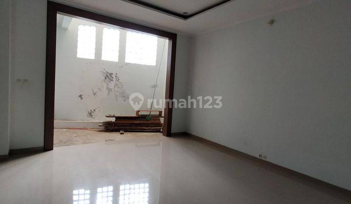 Rumah 2 Lantai Benhil Dibawah Harga Pasaran 9