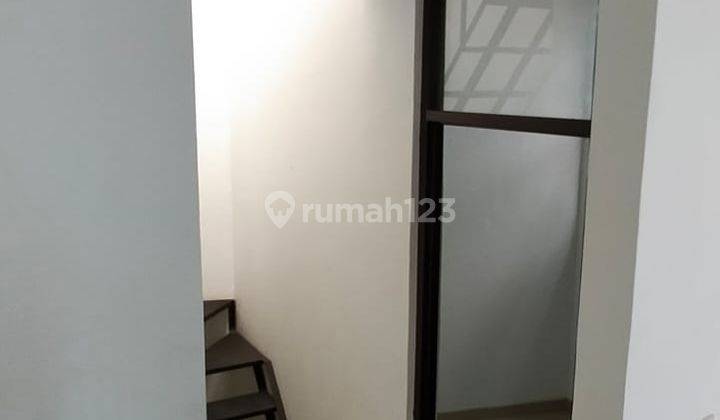 Rumah 2 Lantai Benhil Dibawah Harga Pasaran 12