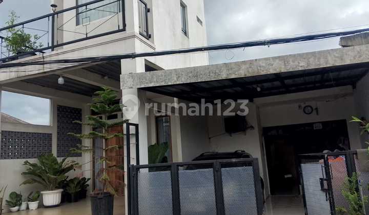 Di Jual Rumah Nempel Bsd