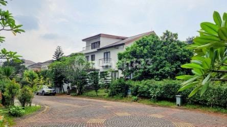 For Sale House in The Green BSD