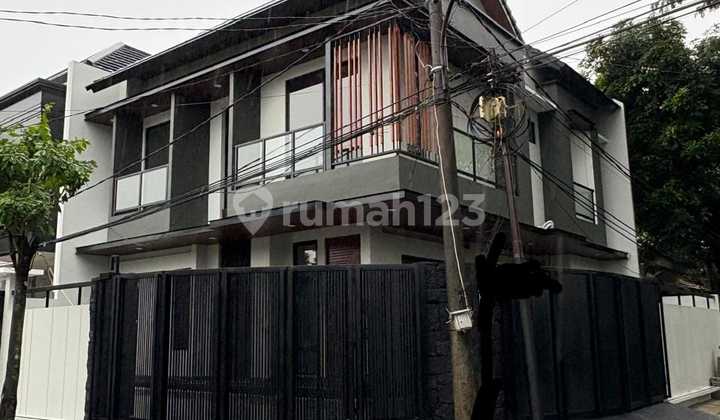 DIJUAL RUMAH DI GRIYA LOKA BSD, SERPONG