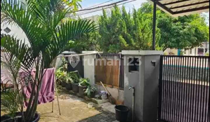 Dijual Cepat, Rumah Dengan 3 Kt Di Griya Loka - B S D 2