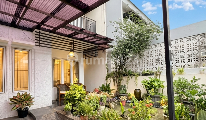 Di Jual Murah Rumah 2 Lantai Siap Huni di Nusa Loka BSD Di Jual Murah Rumah 2 Lantai Siap Huni di Nusa Loka BSD