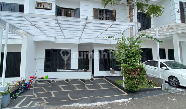 RUMAH TOWNHOUSE FURNISHED DI LEBAK BULUS, JAKSEL