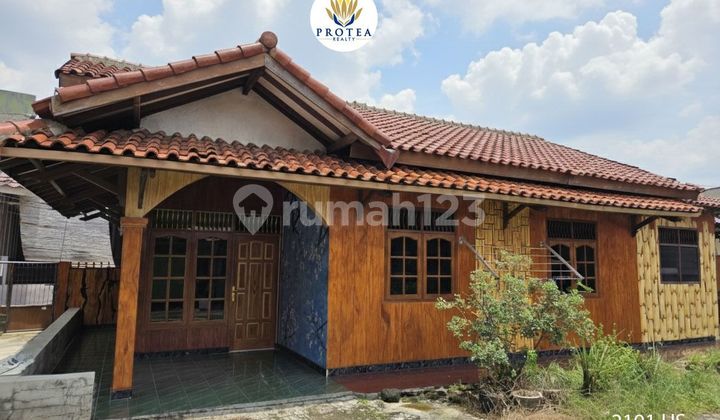House for Sale, Move-in Ready in Lubang Buaya, East Jakarta 1