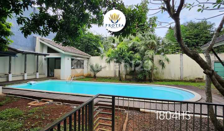 Rumah Dengan Lahan luas Di dekat BSD 