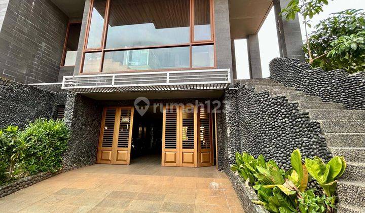 Rumah Semi Furnished, Dengan Lift di Pejaten, Jakarta Selatan 2