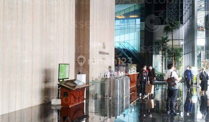 Berlantai Di Lobby Ruang Kantor, Kota Kasablanka, Jakarta Selatan