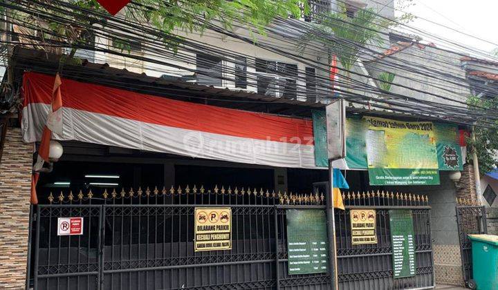 Lelang Rumah 3 Lantai Jalan Tegal Parang Selatan, Jakarta Selatan 2