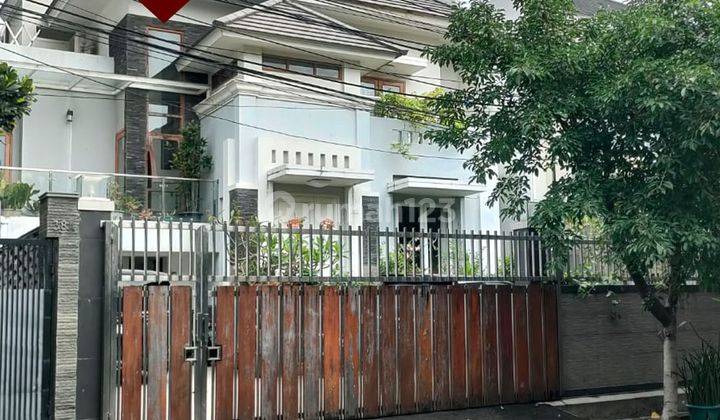 Rumah Mewah Jl. Dr. Semeru, Grogol, Jakarta Barat 1