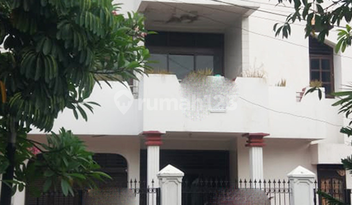 Auction of a House in Bintaro Jaya, Pesanggrahan, South Jakarta