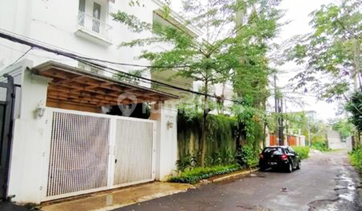 Rumah Cluster Elite Jl Puri Bunga, Cipete, Jakarta Selatan
