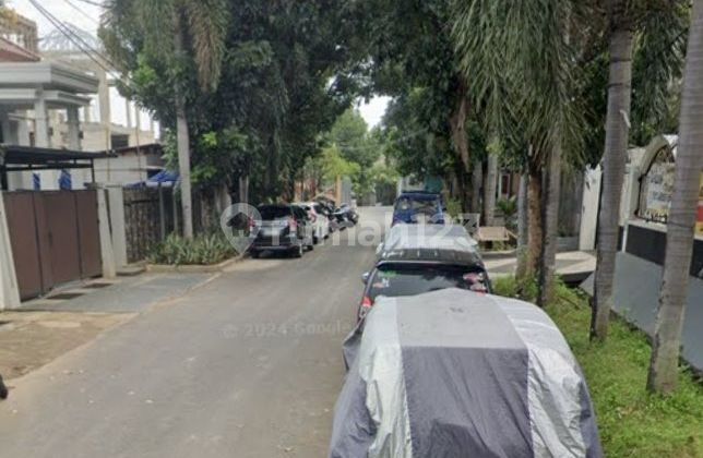 Rumah Bagus Di Hoek Dalam Komplek Ps. Minggu  2