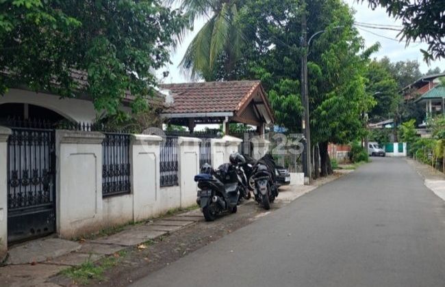 Rumah Kebayoran Lama Hitung Tanah Turun Harga Lokasi Strategis  2