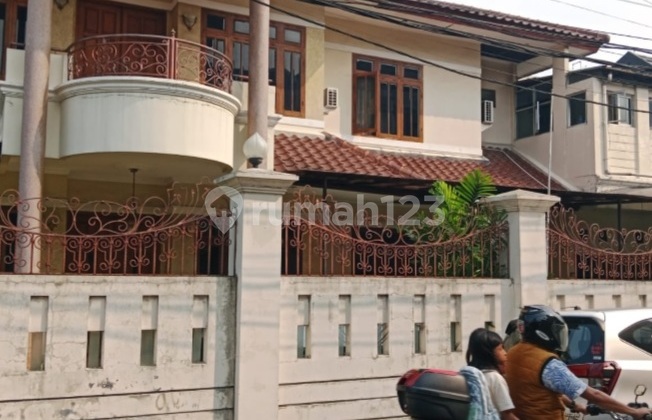Rumah 2 Lantai Pejaten Barat Harga Murah 2