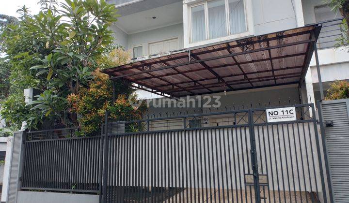 Miliki rumah cantik minimalis pejaten  2 lnt murah 1