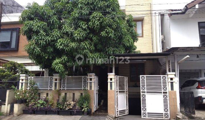 Rumah  2 Lantai  Hitung Tanah Pondok Indah 1