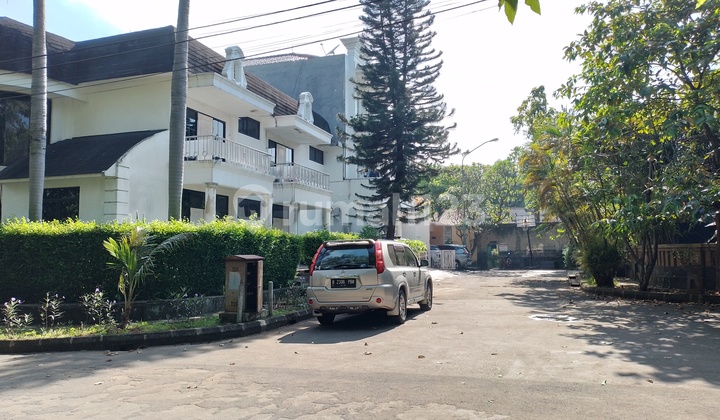 Miliki rumah 2 lantai dalam komplek  2
