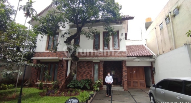 Rumah Hitung Tanah Kemang Selatan Turun Harga