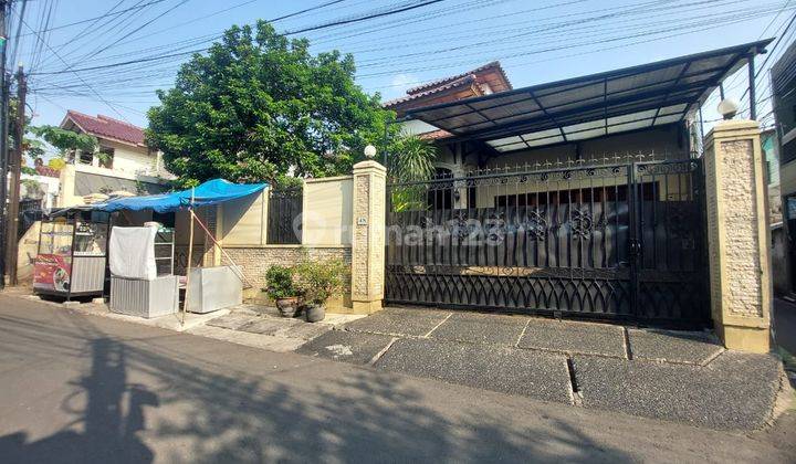 Rumah pejaten  hitung tanah harga murah 1