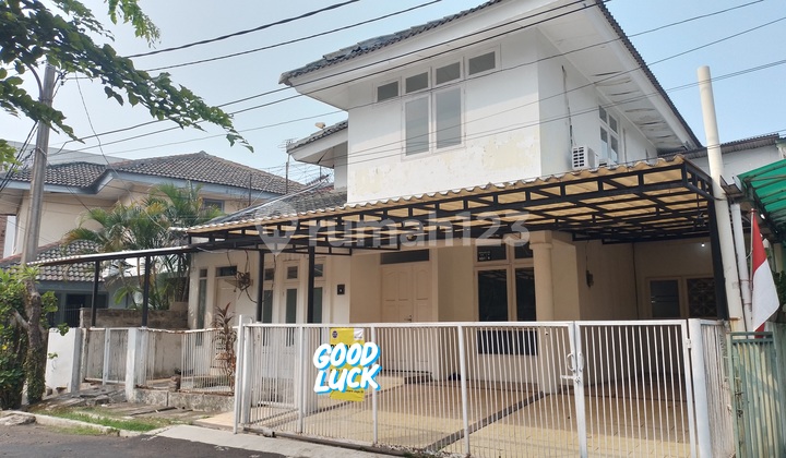 House in Bintaro Sector IX, in a quiet and secure complex.