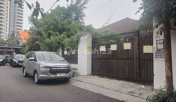 Rumah tua hoek di  kemang  1