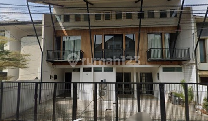 Rumah 2Lantai Cilandak Lokasi Strategis