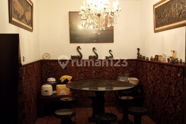 Well-Maintained Old House Hook Tebet Land Included 2