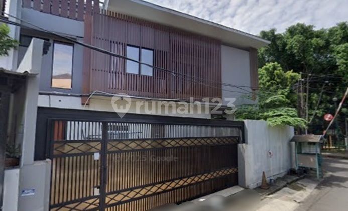 Rumah 2 Lantai Hoek Setiabudi Harga Hitung Tanah