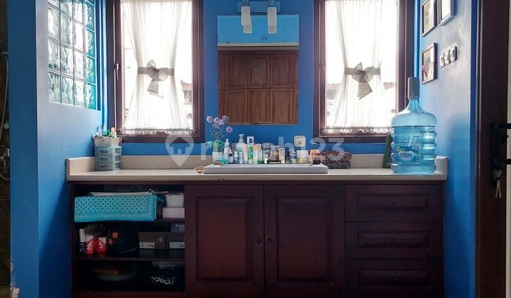 Rumah 3 Lantai Cantik Cempaka Putih Lokasi Strategis  2