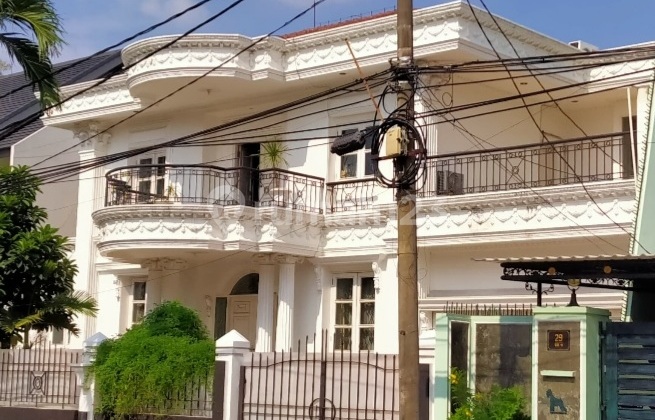 Rimah 2 Lantai Pondok Indah Jalan Utama