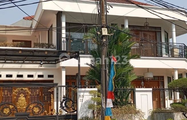 Rumah 2 Lantai Di Hook Pondok Indah Lokasi Strategis