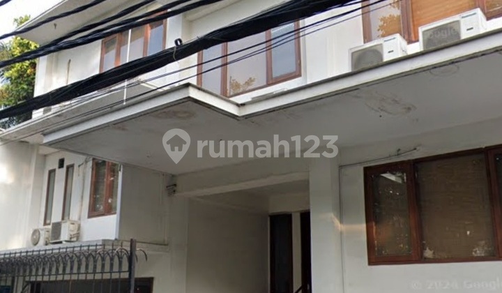 Rumah 3 Lantai Plus Basement Cocok Untuk Kantor