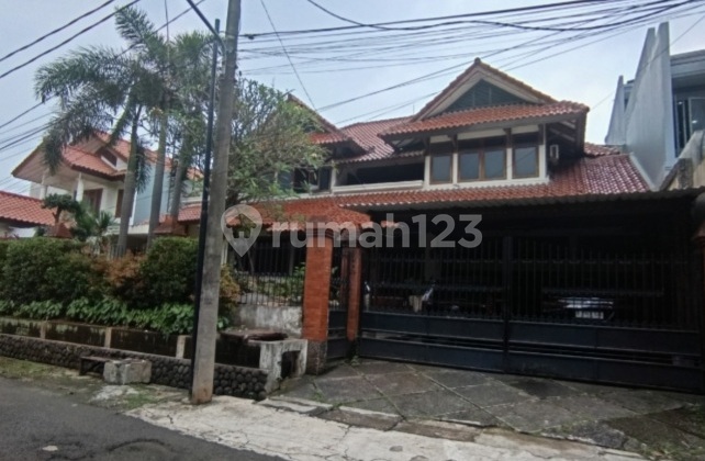 Rumah 2 Lantai Dalam Komplek Gandaria Hitung Tanah
