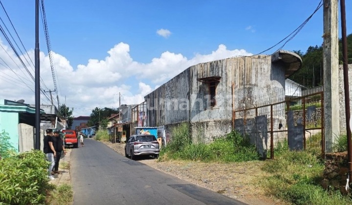 Gudang Kosong di Jl. Ciroyom Cisaat Sukabumi Gudang Kosong di Jl. Ciroyom Cisaat Sukabumi