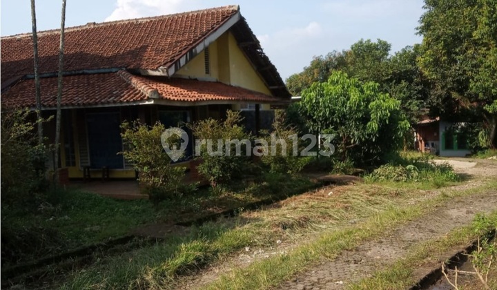 Cheap land, strategic location by the main road, Semplak, Bogor.