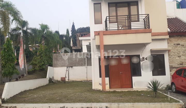 Rumah 2 lt hoek di di Perum Cibinong Raya Residence. Bogor
