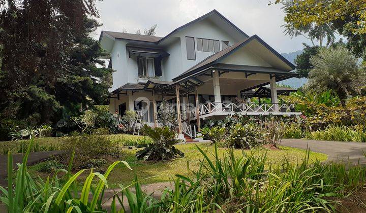 Villa di Jl. Pasir panjang Desa Jonjogan kec. Cisarua 1