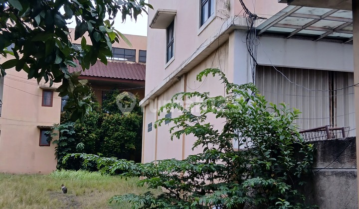 Gedung Ex Kosan Di Jl. Raya Margonda Kemirimuka, Kota Depok Gedung Ex Kosan Di Jl. Raya Margonda Kemirimuka, Kota Depok