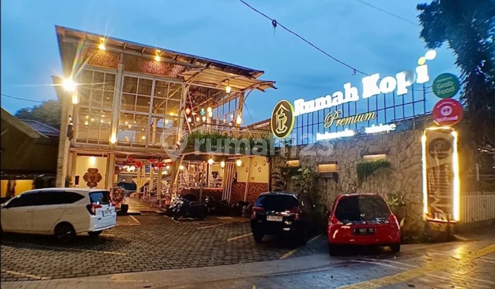 Coffee House Cafe On Jl. General Ahmad Yani Bogor