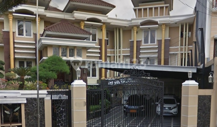 Rumah Megah Nan Ekslusif Di Perum Rafles Hill Cibubur