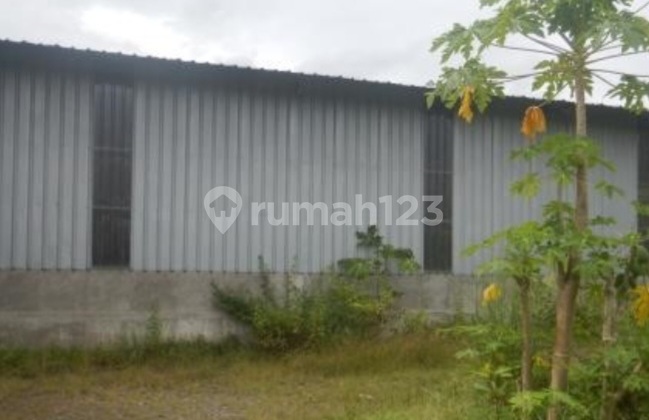 Bonus Warehouse with Extensive Land on Jl. Pelabuhan Ratu Sukabumi.