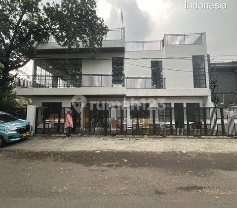 Jual Rumah Hook Bagus SHM 2 Lantai di Tebet Mas Indah Ii, Tebet, Jakarta Selatan 1